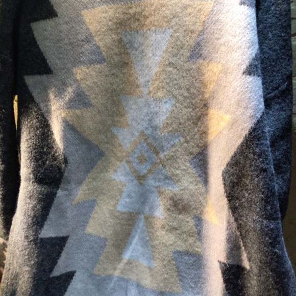 New! Aztec cardigan - Picture 2 of 3